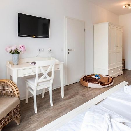 Hotel, Restaurant, Cafe Pharisaeerhof - Nordseeurlaub Mit Hund Нордштранд Экстерьер фото