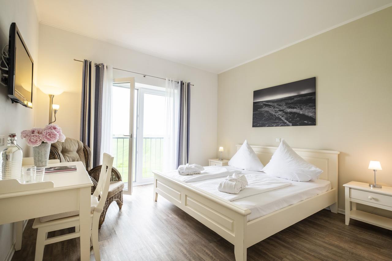 Hotel, Restaurant, Cafe Pharisaeerhof - Nordseeurlaub Mit Hund Нордштранд Экстерьер фото